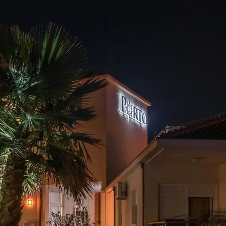Apartment Porto Samaria Seget Donji