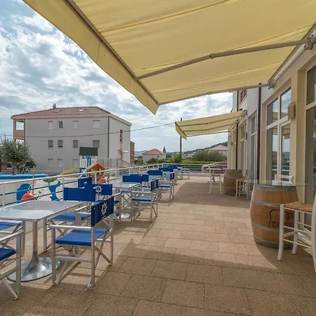 Porto Samaria Apartment