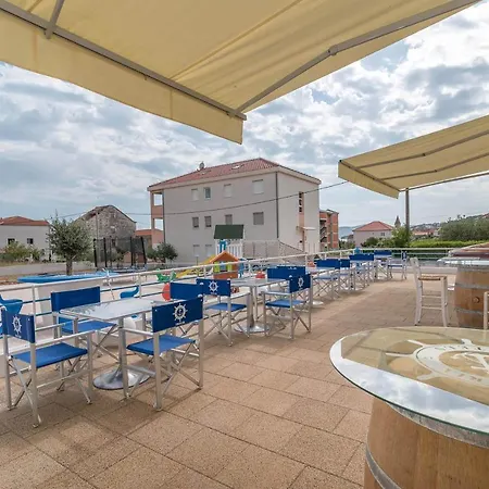 Porto Samaria Apartmán *