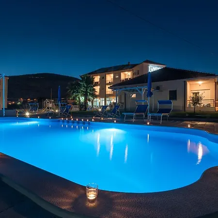 Porto Samaria Apartment