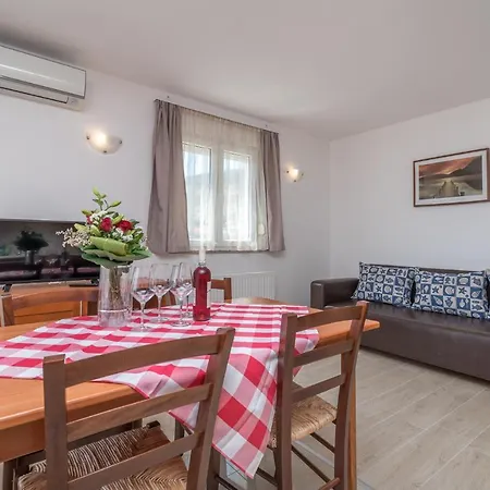 Apartment Porto Samaria *