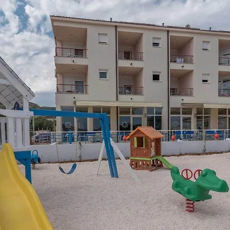 Porto Samaria Apartment