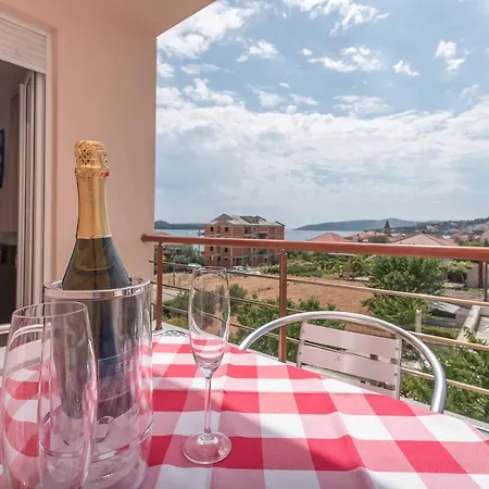 Porto Samaria Trogir