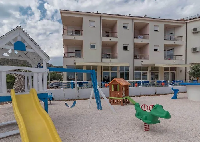 Porto Samaria アパート