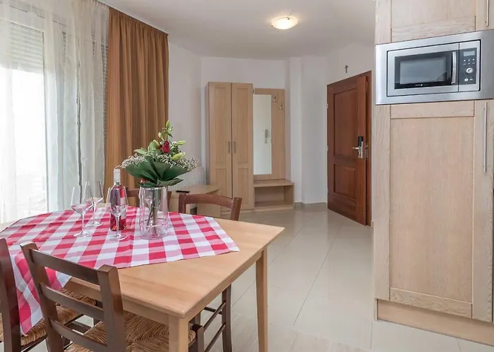 Porto Samaria アパート