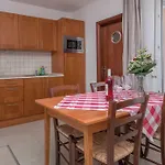 Porto Samaria * Trogir